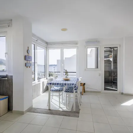 - 5615-21 Mallorca Apartment Port de Pollenca